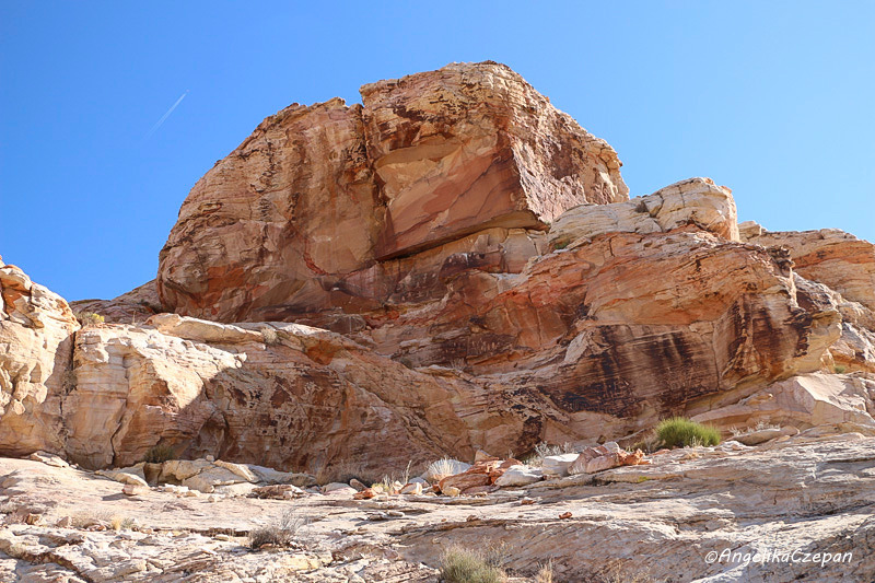 Whitney Pocket Newspaper Rock